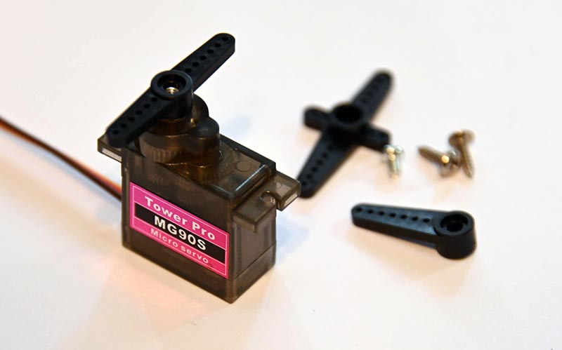 Szerv  12gr 2,8kg 0,09sec TowerPro MG-90S DIGITAL Micro Metal Gear